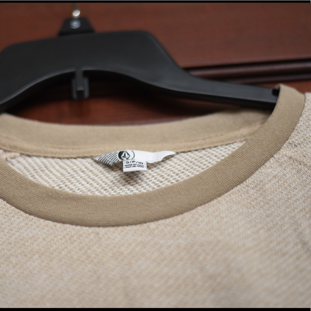 Volcom Pullover Tan - image 3